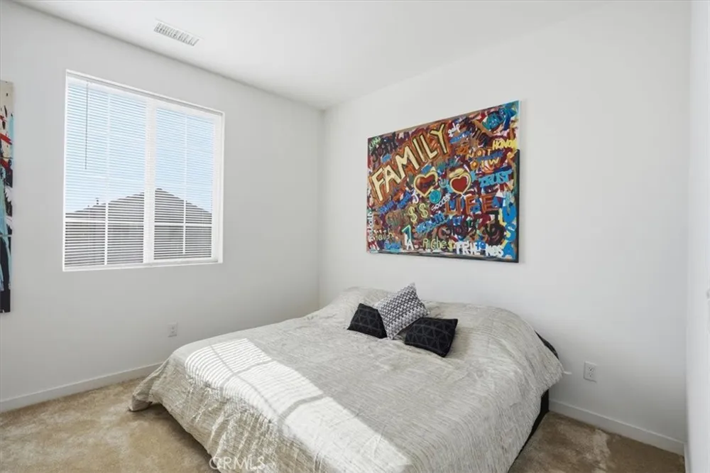 13858 Sedum Lane Fontana, CA 92336