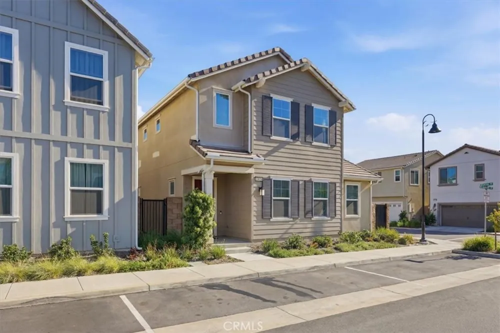 13858 Sedum Lane Fontana, CA 92336