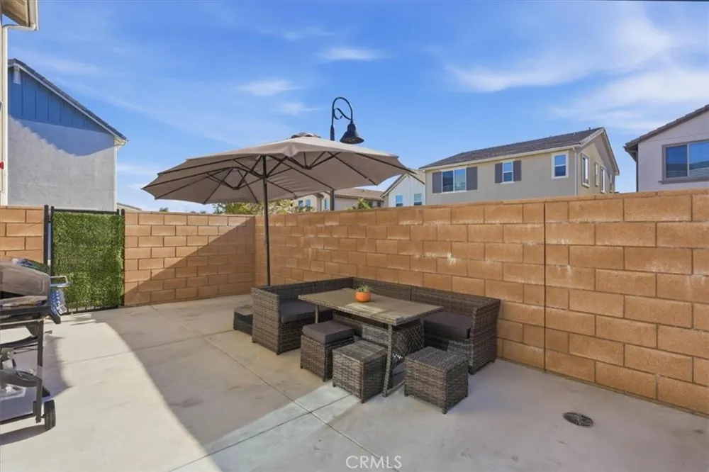 13858 Sedum Lane Fontana, CA 92336