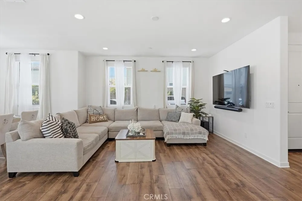 13858 Sedum Lane Fontana, CA 92336