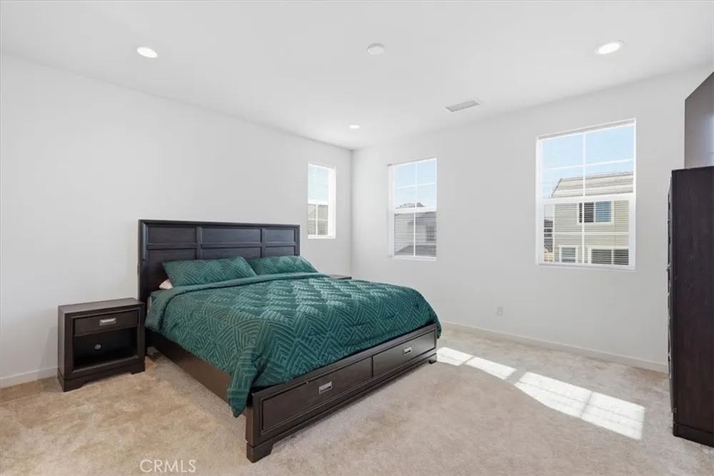 13858 Sedum Lane Fontana, CA 92336