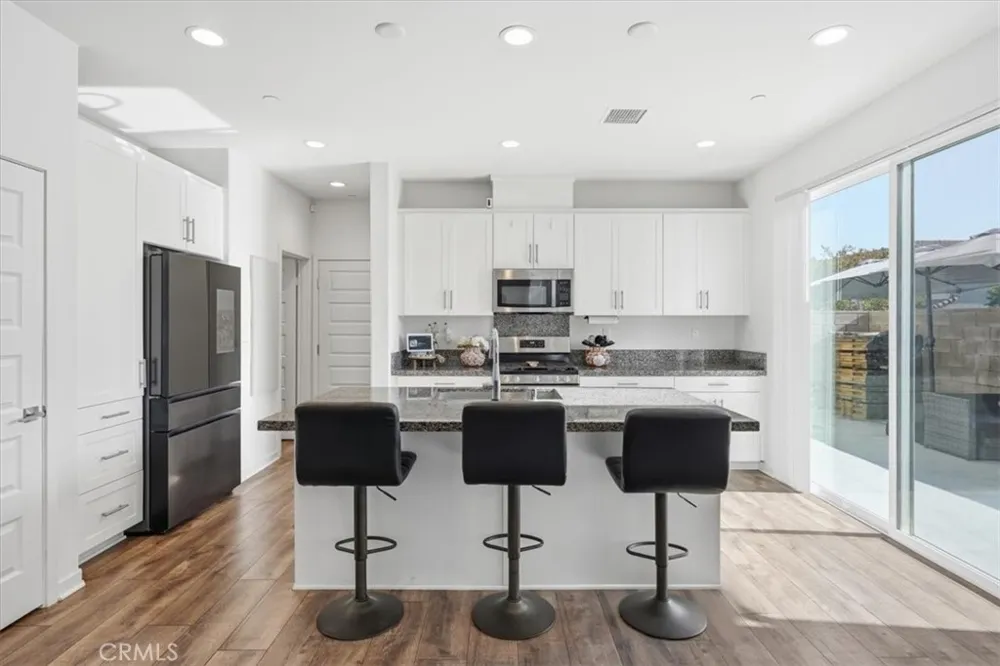 13858 Sedum Lane Fontana, CA 92336