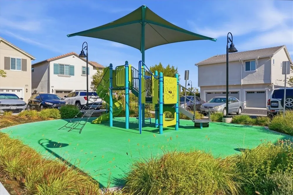 13858 Sedum Lane Fontana, CA 92336