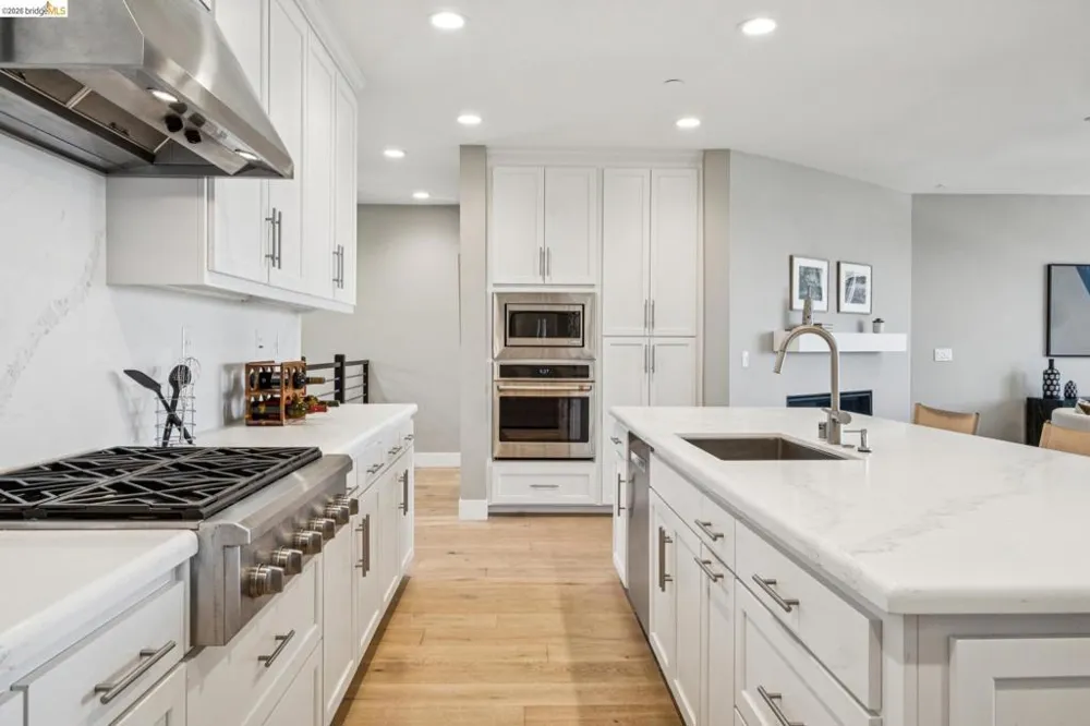16 Sea Star Ct Richmond, CA 94801