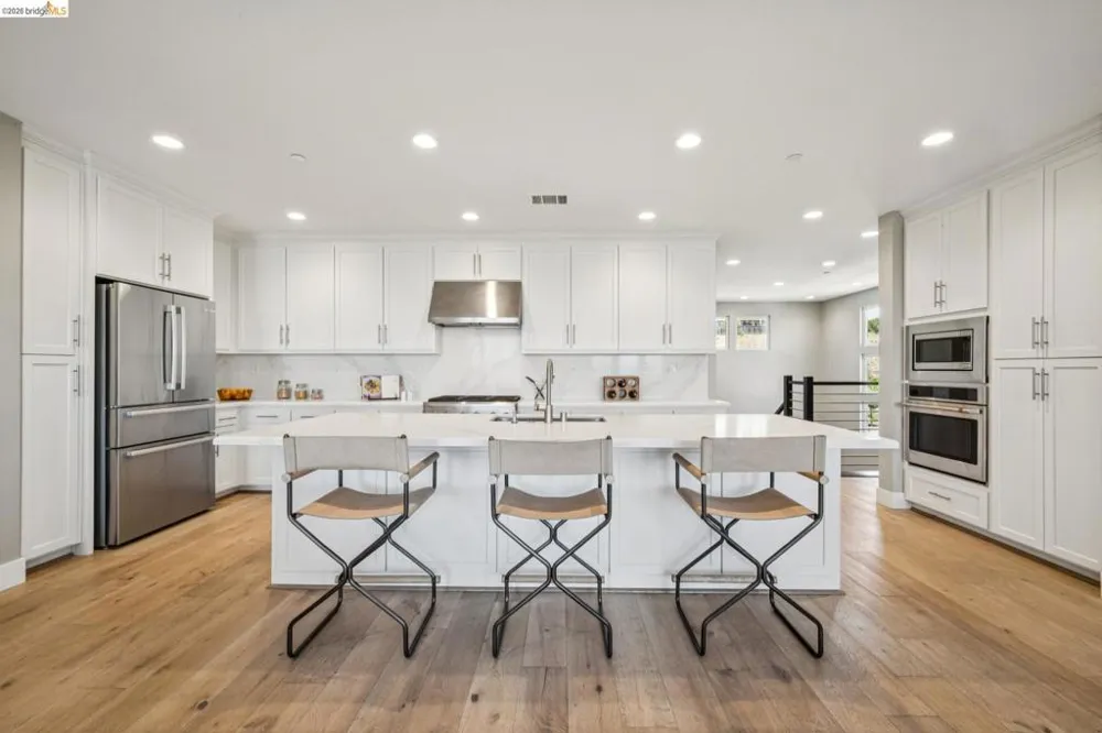 16 Sea Star Ct Richmond, CA 94801
