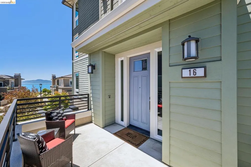 16 Sea Star Ct Richmond, CA 94801