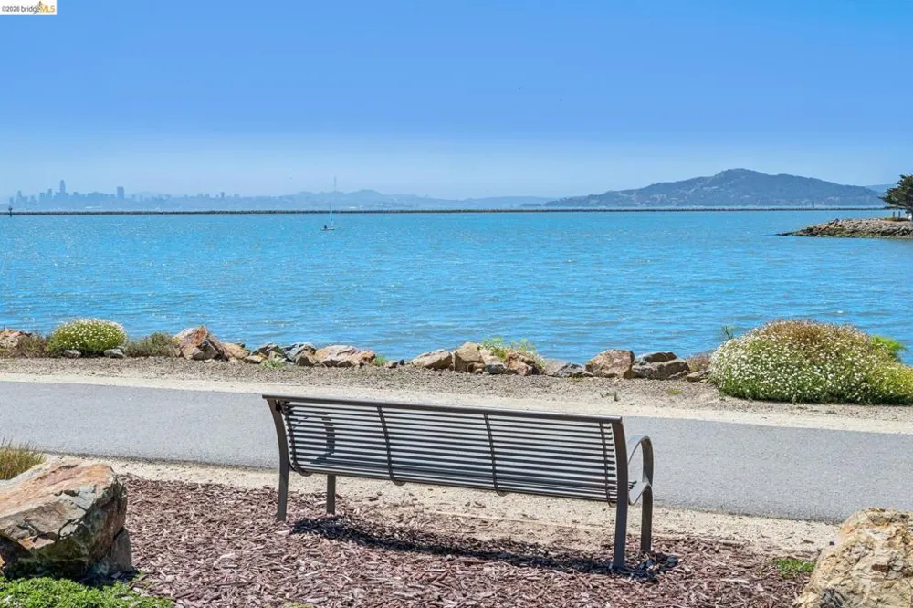 16 Sea Star Ct Richmond, CA 94801