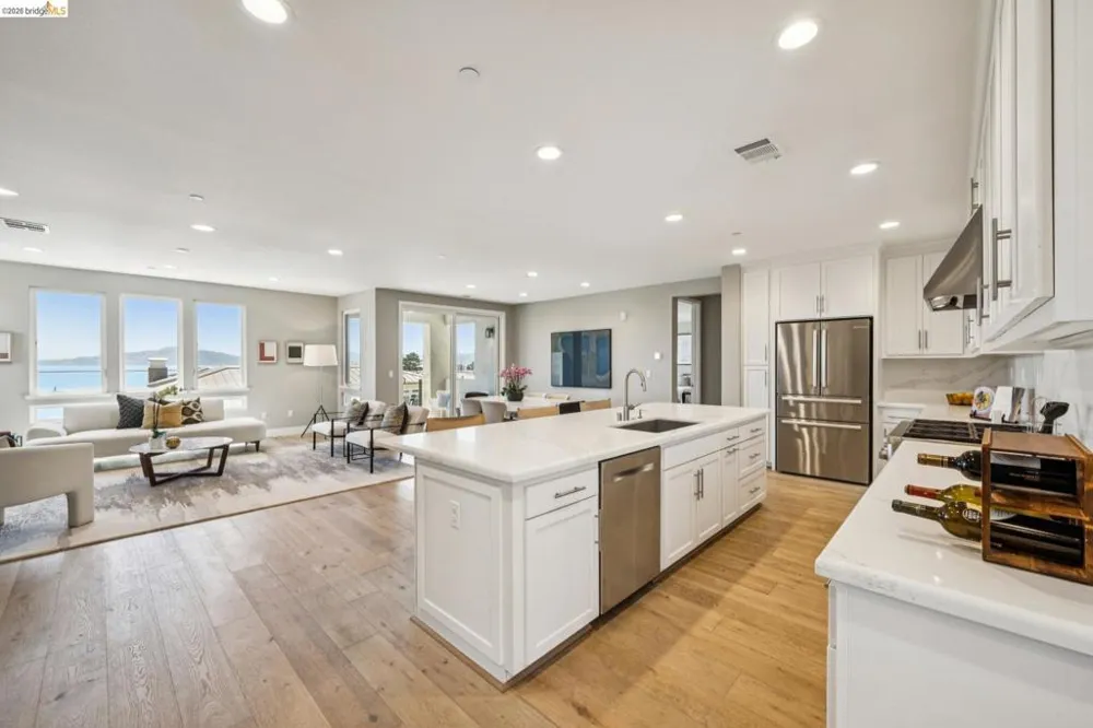 16 Sea Star Ct Richmond, CA 94801