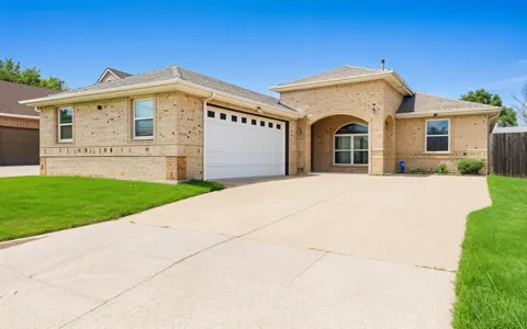 3807 Winding Road