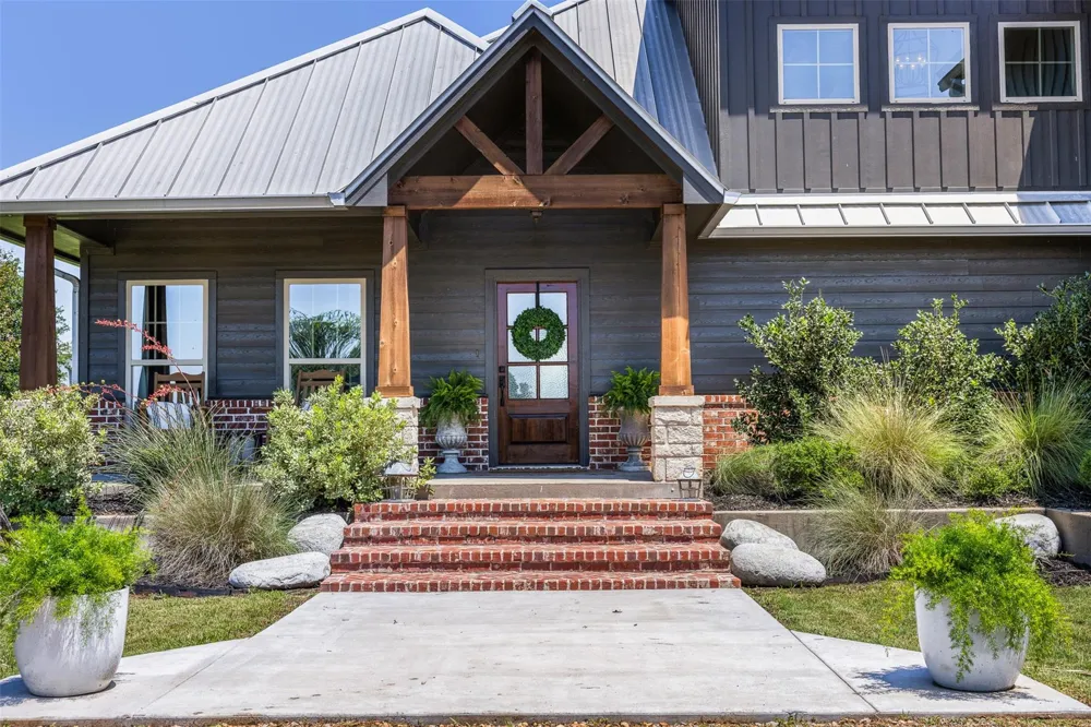 1801 County Road 216 Caldwell, TX 77836