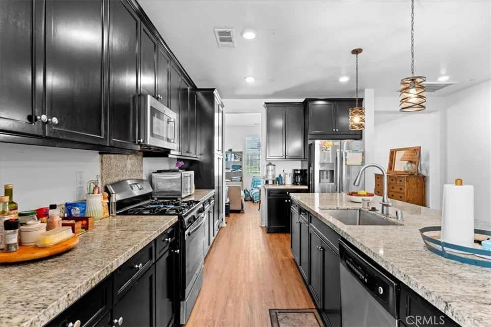 18037 Milkweed Lane San Bernardino, CA 92407