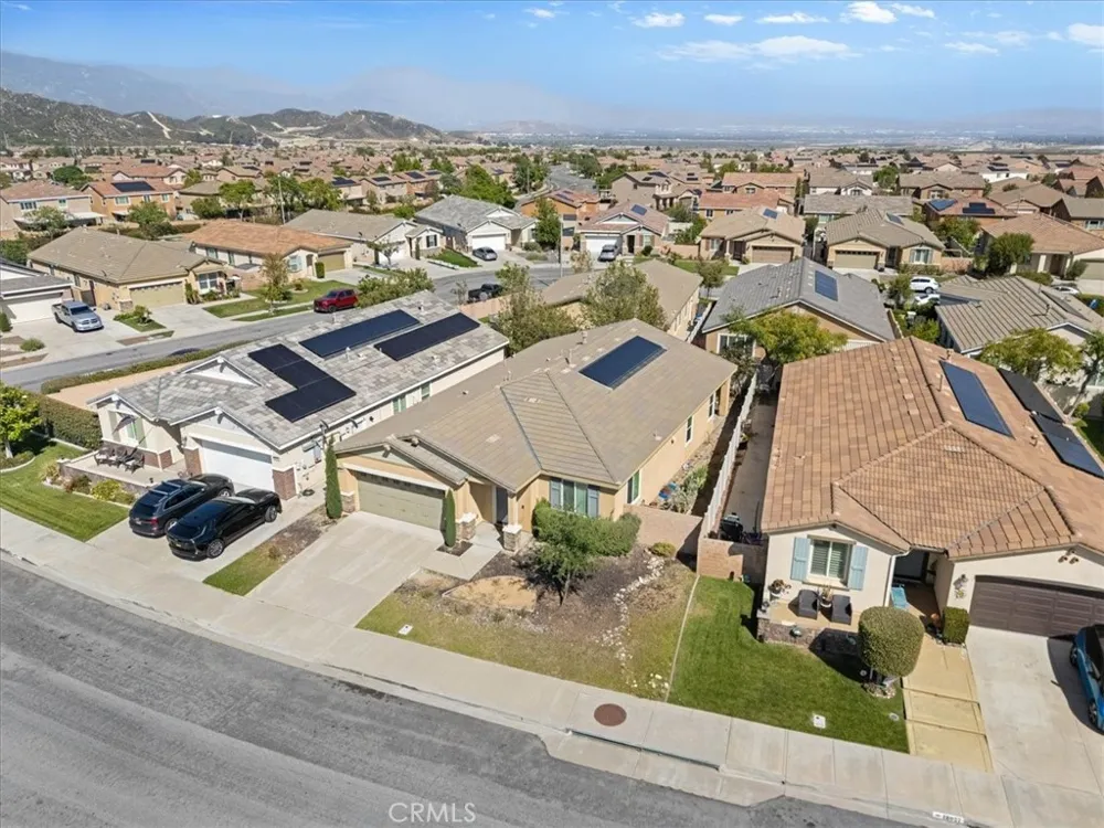18037 Milkweed Lane San Bernardino, CA 92407
