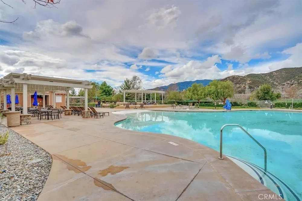 18037 Milkweed Lane San Bernardino, CA 92407