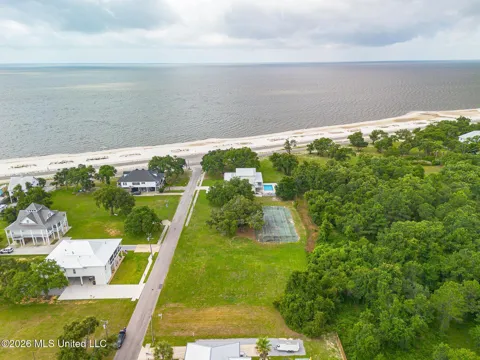212 S Island View Avenue