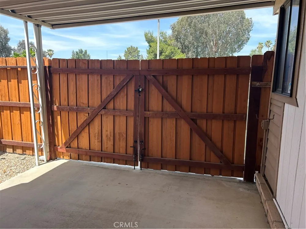 664 Mariposa Hemet, CA 92543
