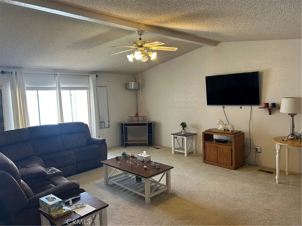 664 Mariposa Hemet, CA 92543