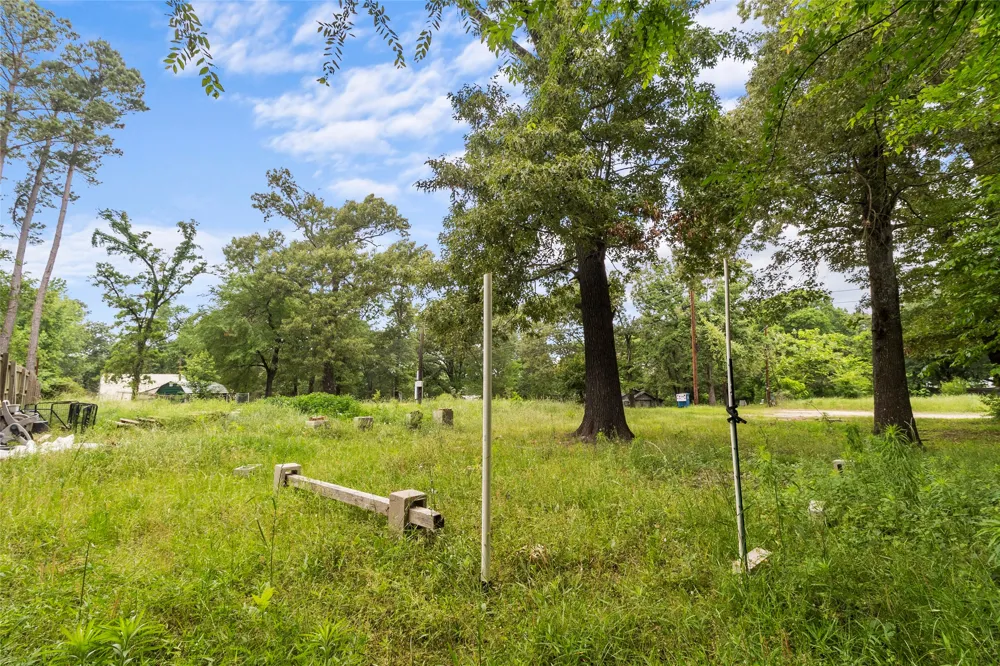 Shady Drive Chandler, TX 75758