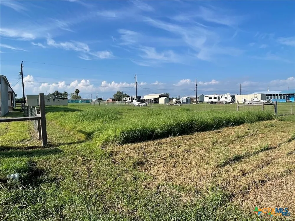 1305 E Toledo Seadrift, TX 77983