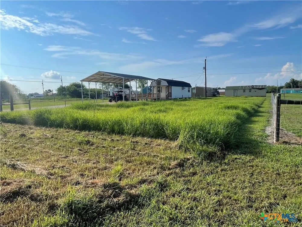 1305 E Toledo Seadrift, TX 77983