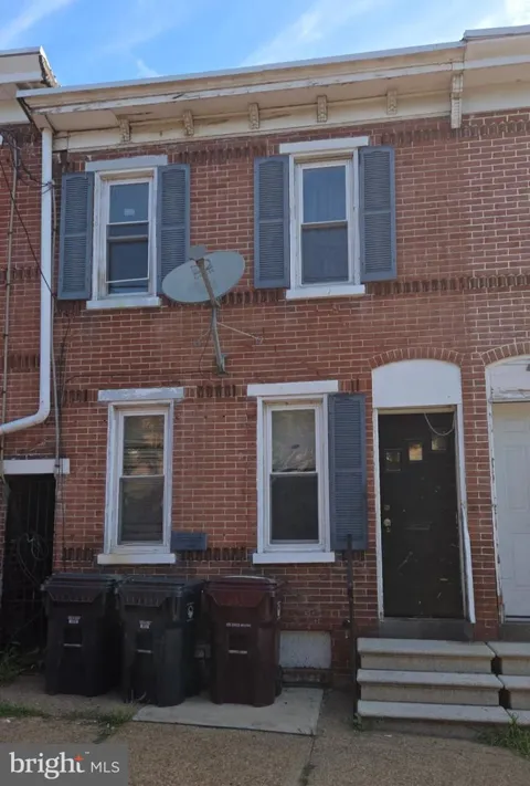 1103 ELM STREET