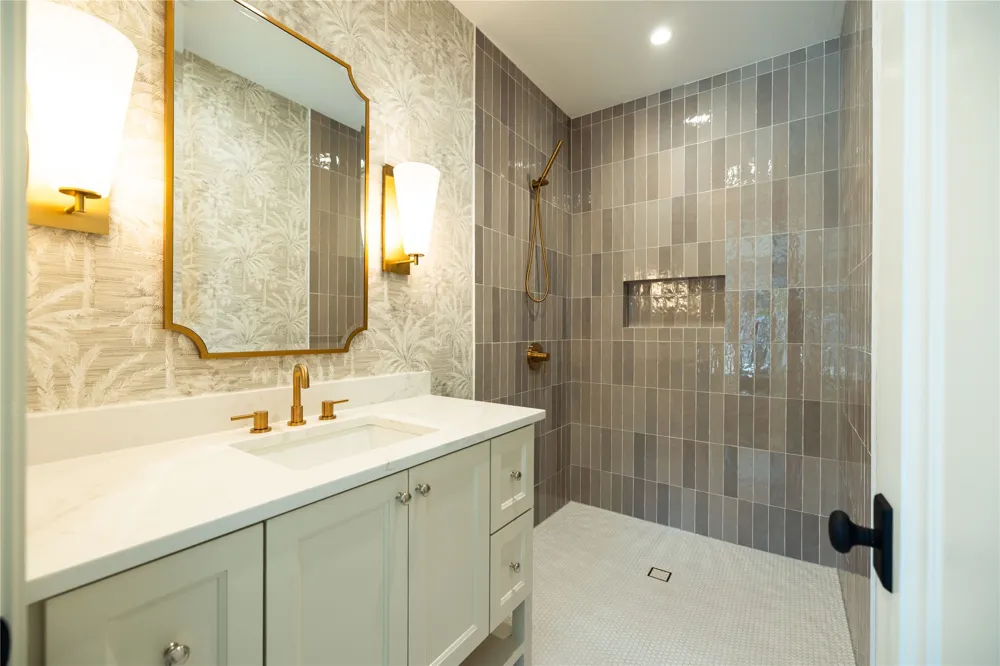 701 Hi Circle North Drive #B Horseshoe Bay, TX 78657