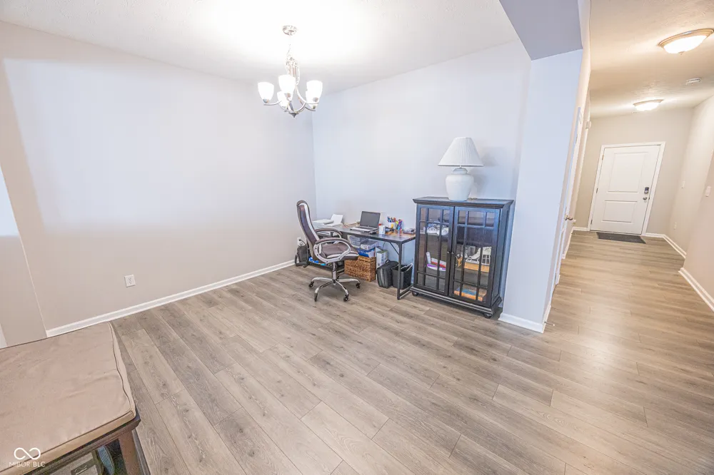 8822 Rowling Way Indianapolis, IN 46239