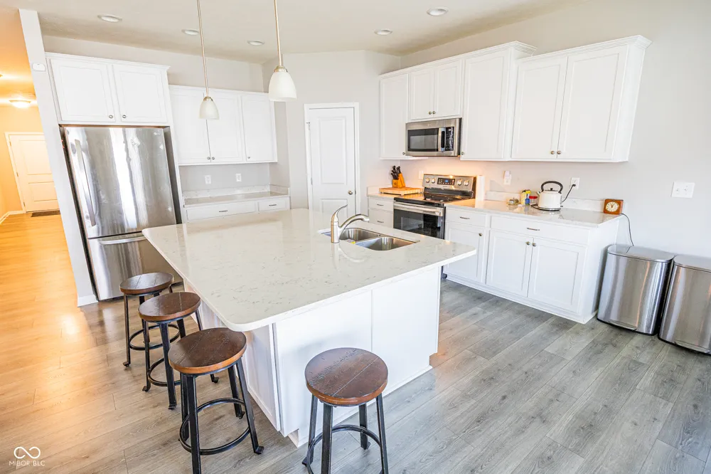 8822 Rowling Way Indianapolis, IN 46239
