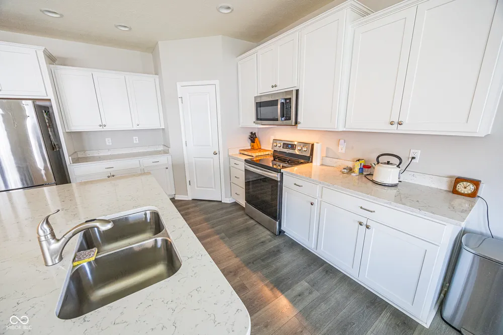 8822 Rowling Way Indianapolis, IN 46239