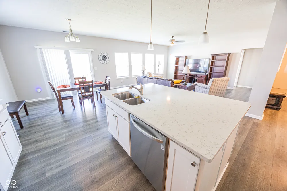 8822 Rowling Way Indianapolis, IN 46239