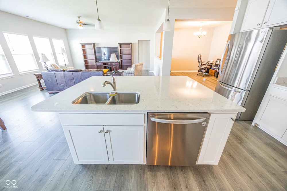 8822 Rowling Way Indianapolis, IN 46239