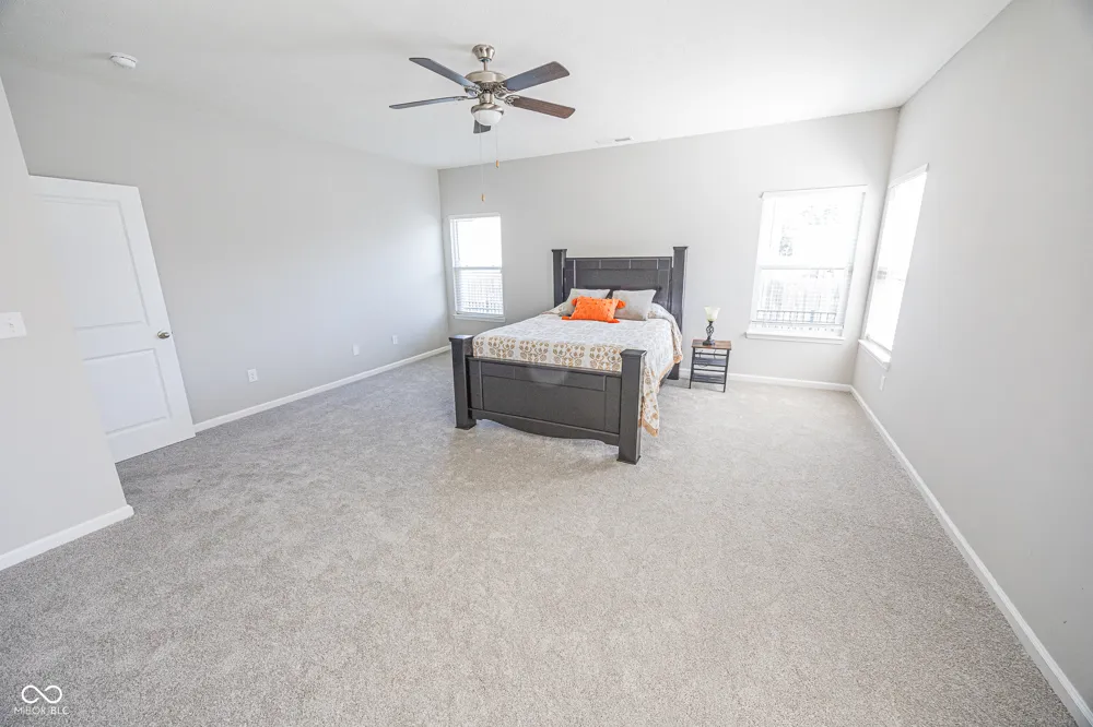 8822 Rowling Way Indianapolis, IN 46239