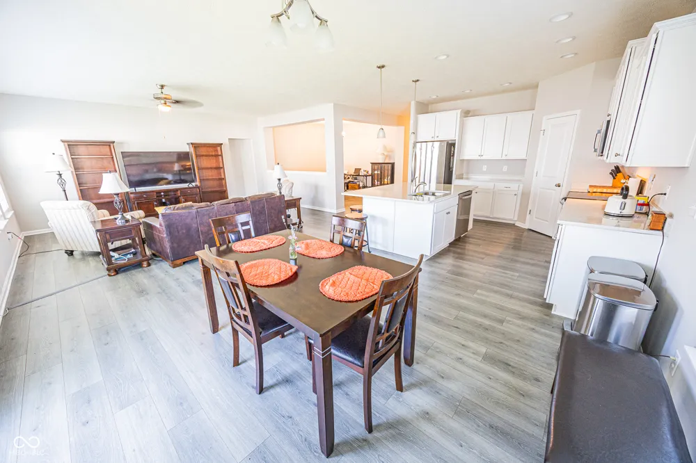 8822 Rowling Way Indianapolis, IN 46239