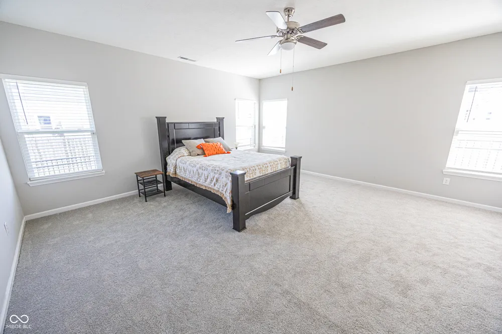 8822 Rowling Way Indianapolis, IN 46239