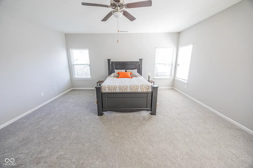 8822 Rowling Way Indianapolis, IN 46239