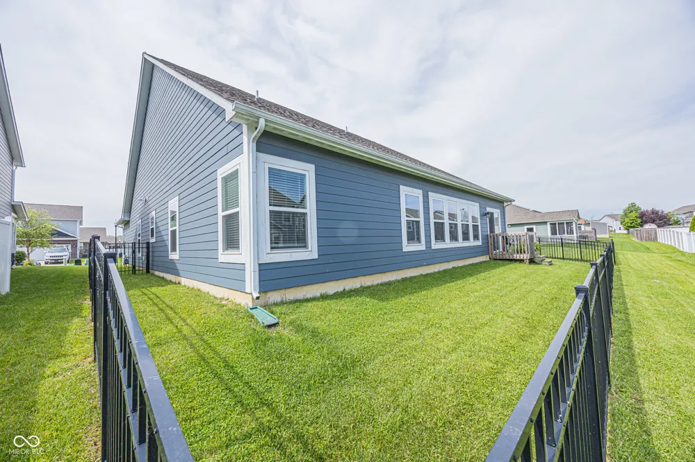 8822 Rowling Way Indianapolis, IN 46239