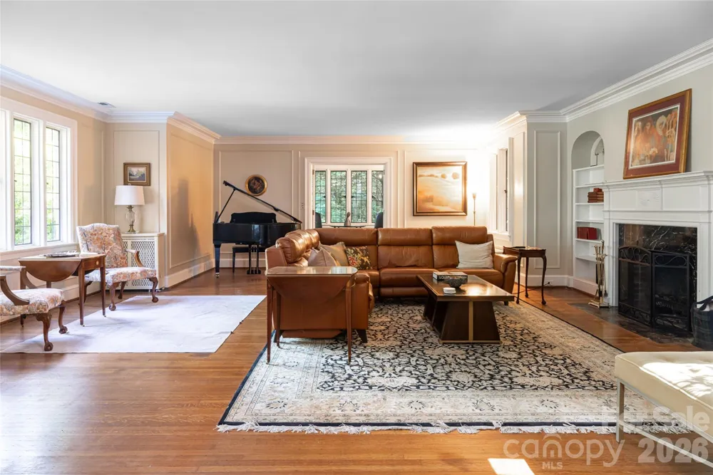 334 Vanderbilt Road Biltmore Forest, NC 28803