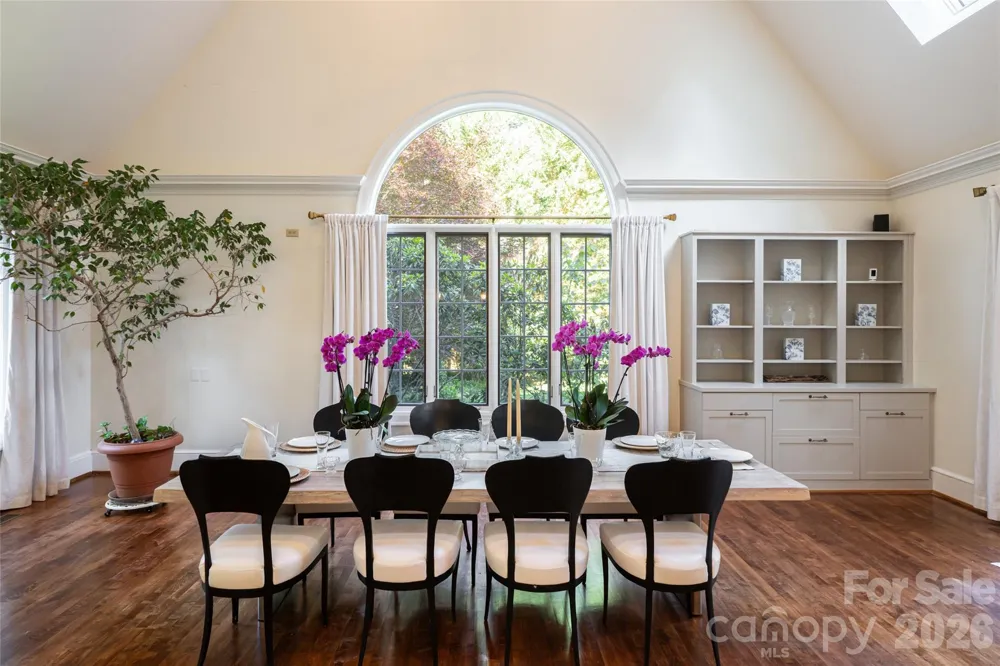 334 Vanderbilt Road Biltmore Forest, NC 28803