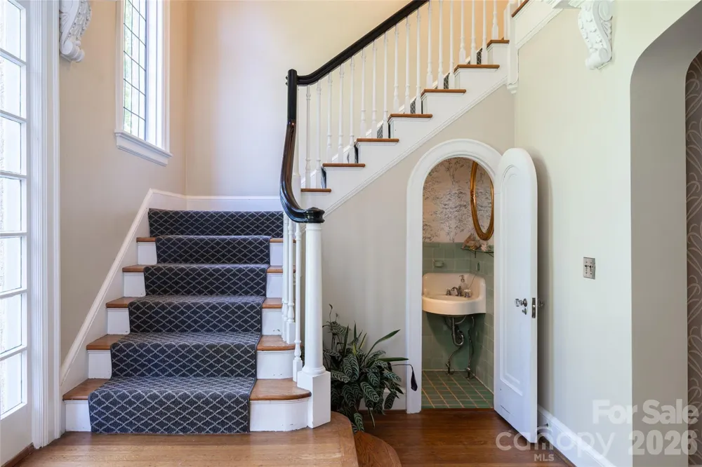 334 Vanderbilt Road Biltmore Forest, NC 28803