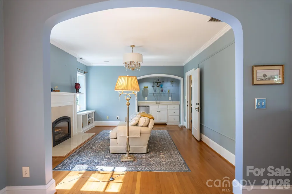 334 Vanderbilt Road Biltmore Forest, NC 28803