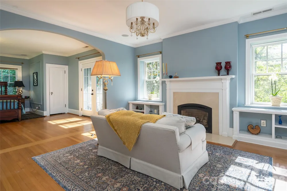 334 Vanderbilt Road Biltmore Forest, NC 28803