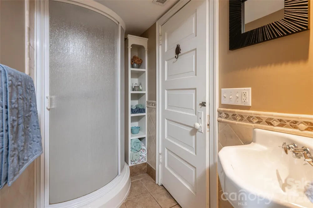 334 Vanderbilt Road Biltmore Forest, NC 28803