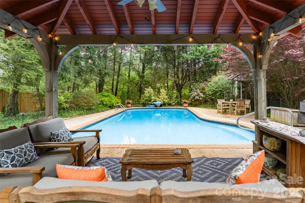 334 Vanderbilt Road Biltmore Forest, NC 28803