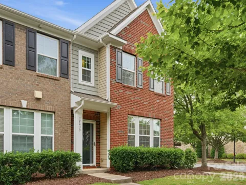18439 The Commons Boulevard