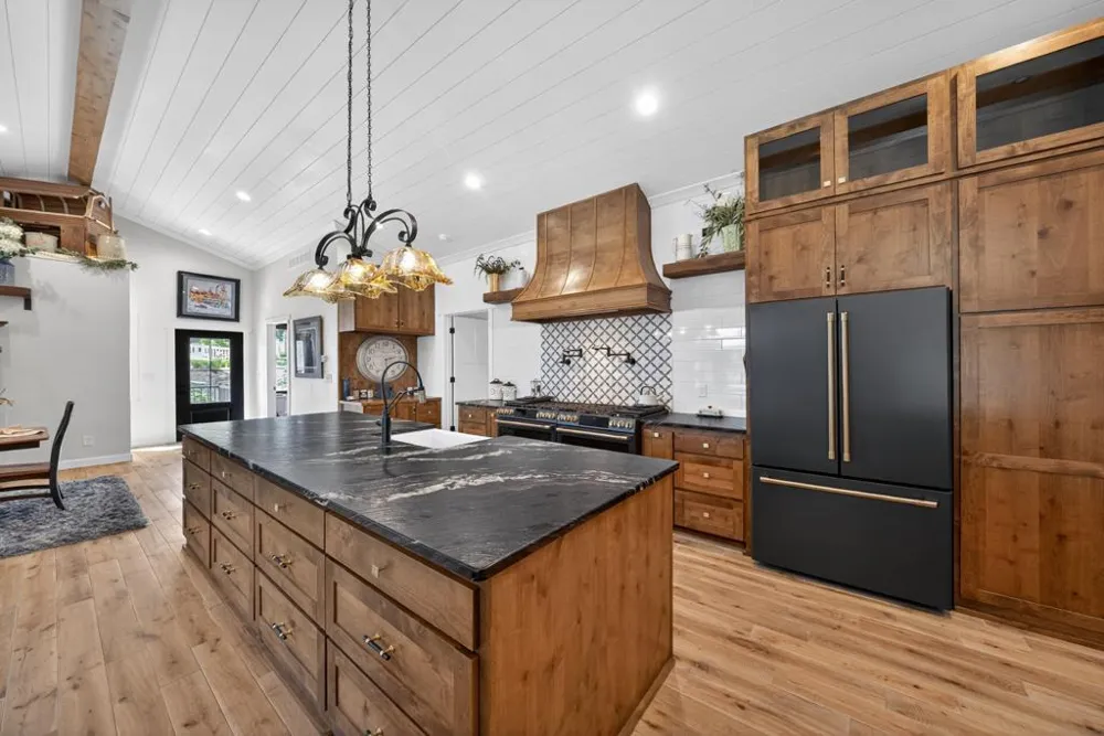 508 Clay Street Mantorville, MN 55955