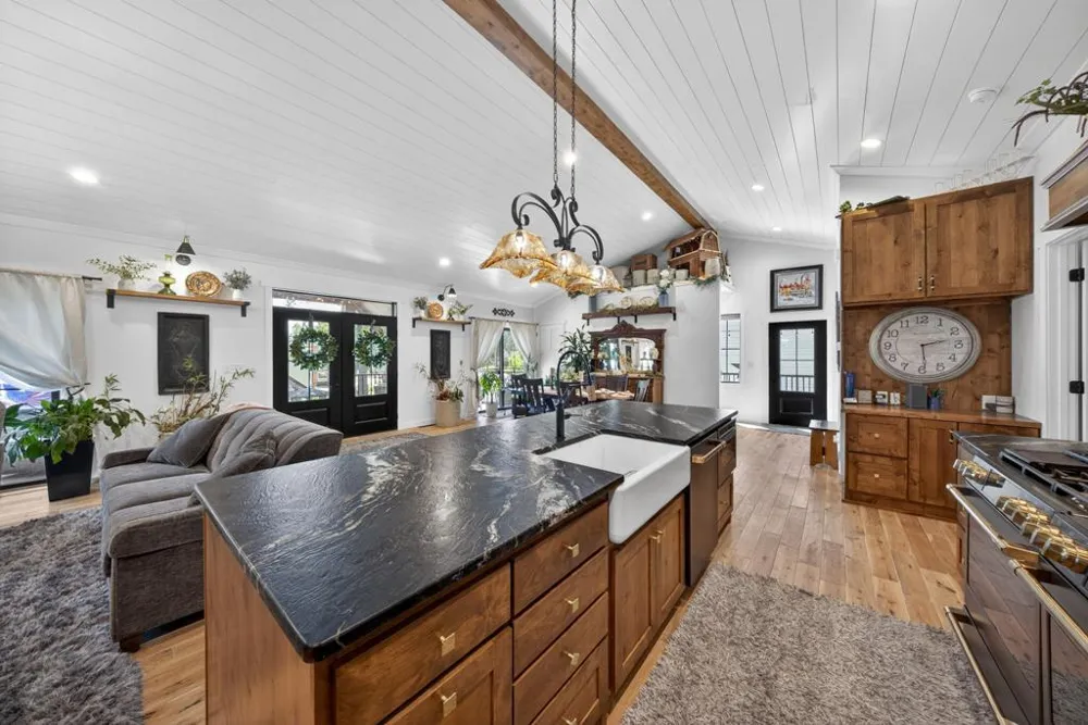 508 Clay Street Mantorville, MN 55955