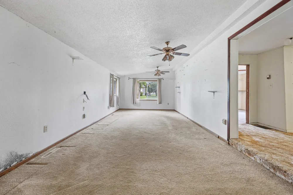 118 2nd Street SW Hillsboro, ND 58045