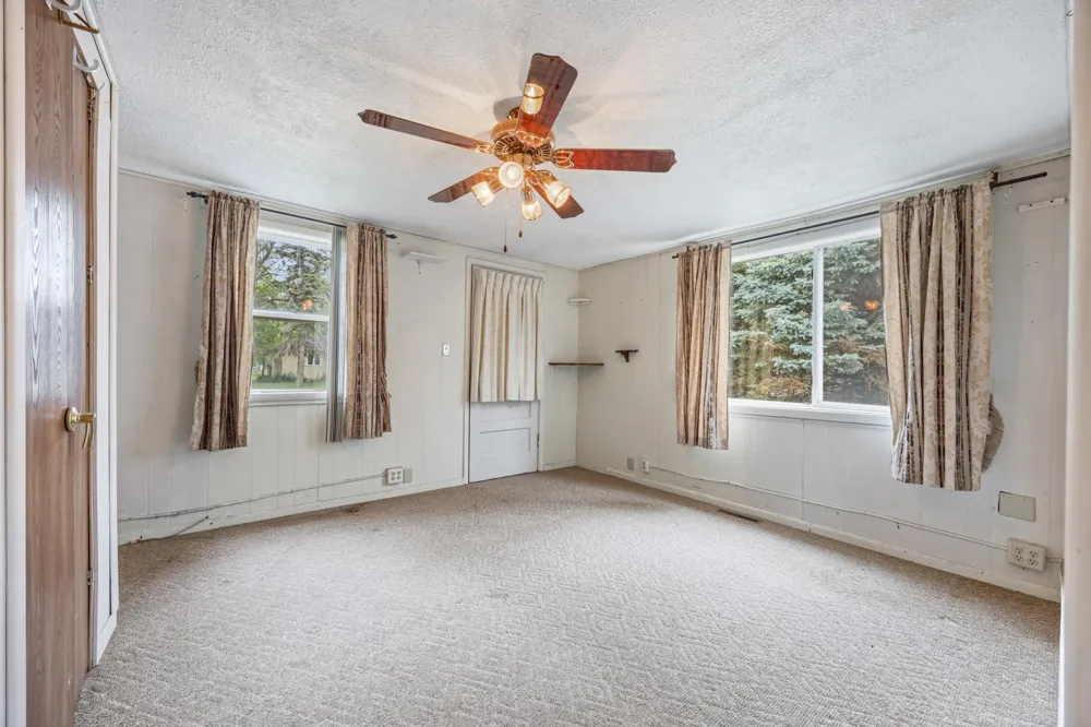 118 2nd Street SW Hillsboro, ND 58045