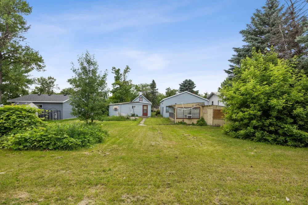 118 2nd Street SW Hillsboro, ND 58045