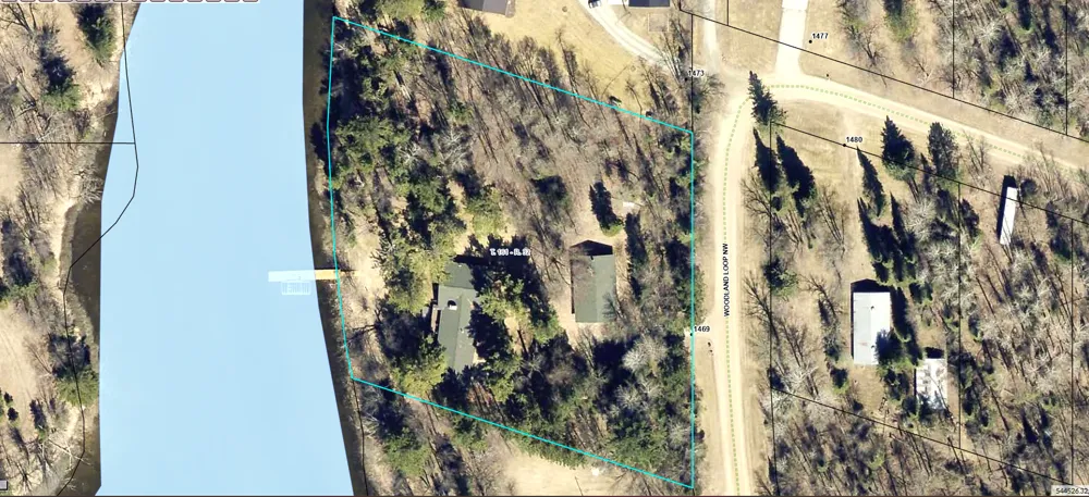 1469 Woodland Loop NW Baudette, MN 56623