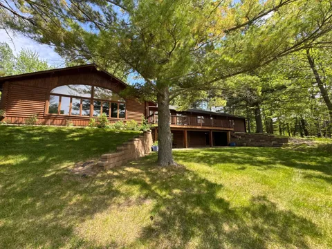 1469 Woodland Loop NW